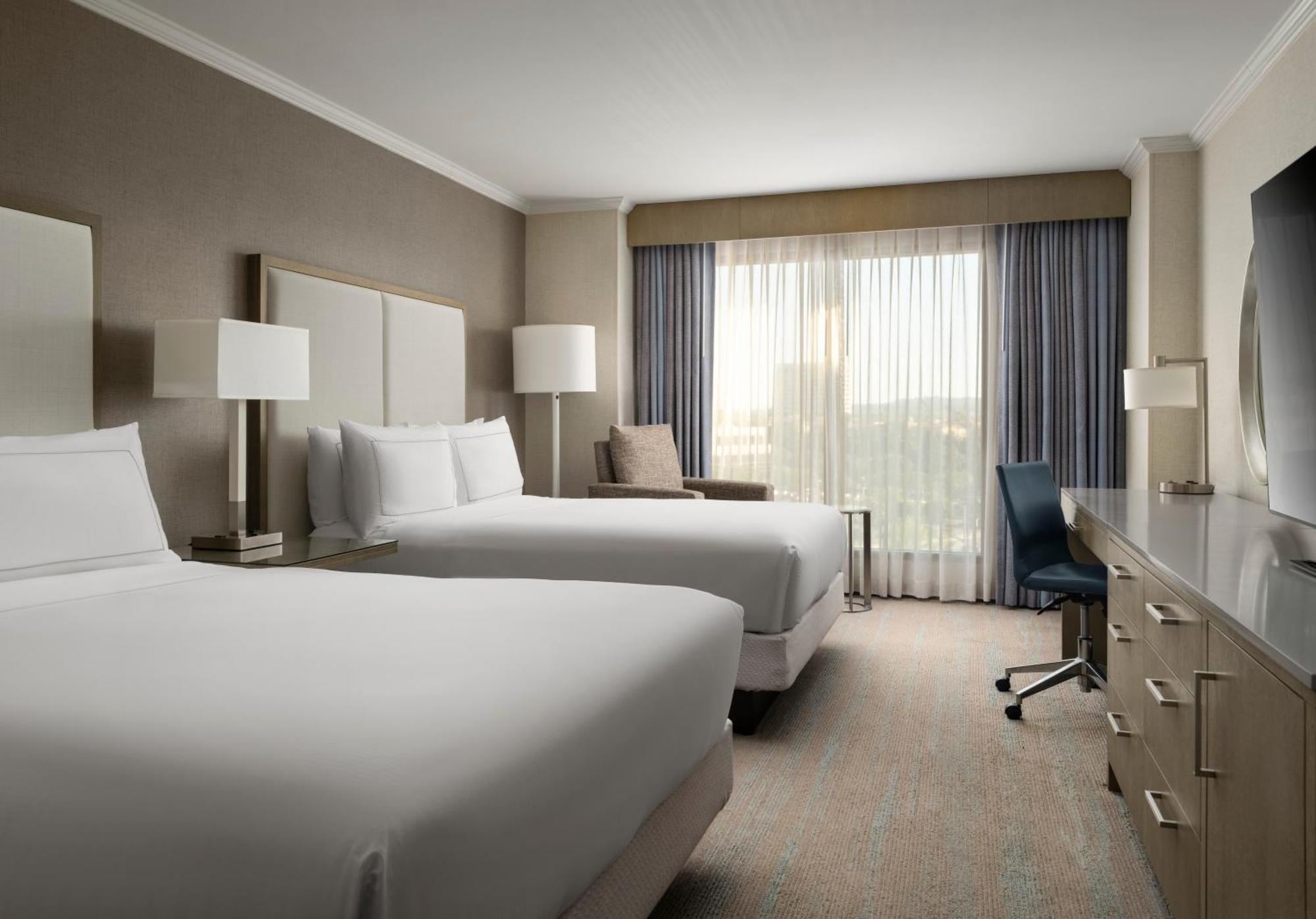 Doubletree By Hilton Irvine Spectrum Exterior foto